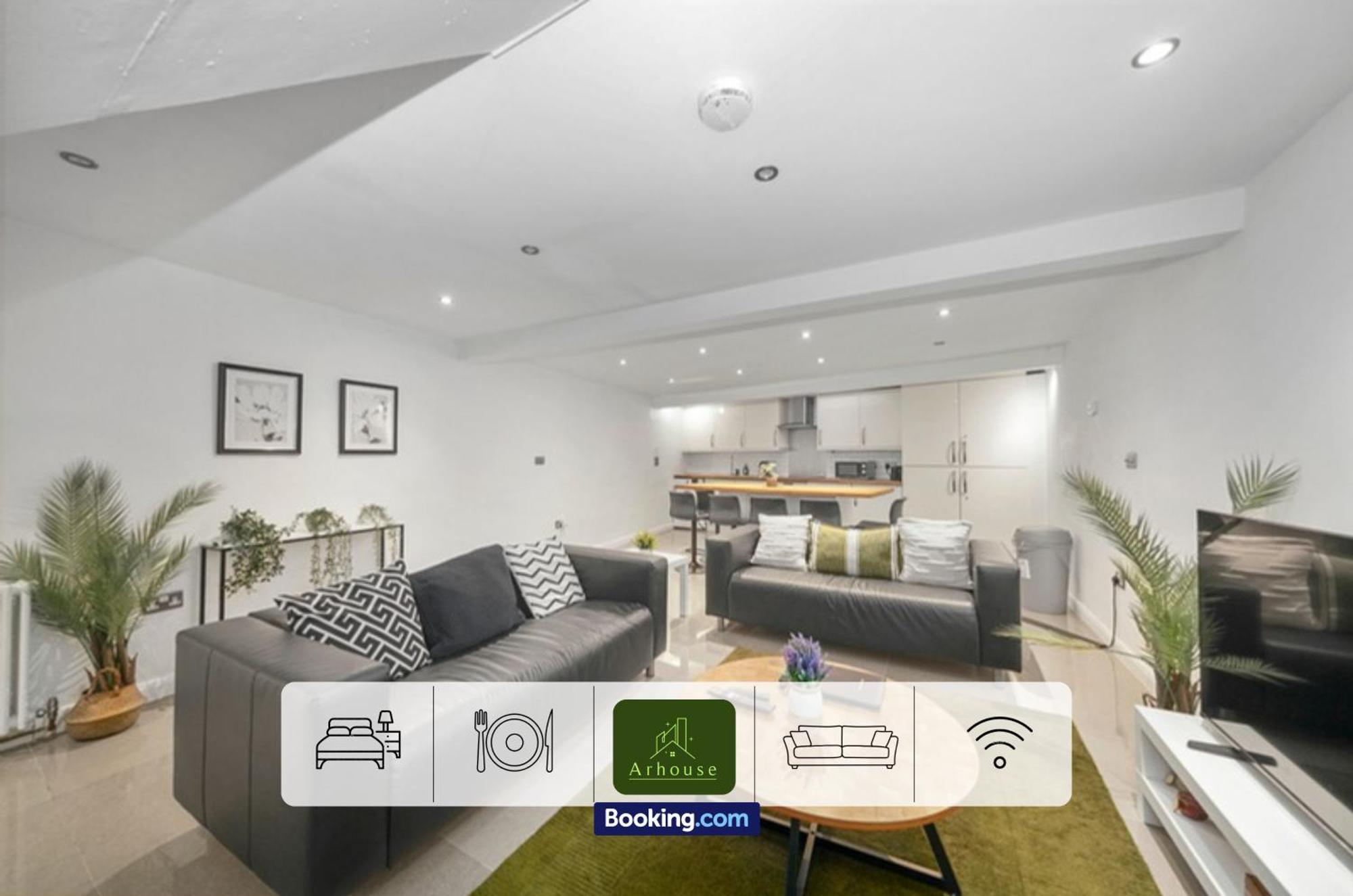 Two Bedroom By Arhouse Short Lets & Serviced Clapham With Free Wifi * London